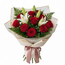 Букет цветов из:  Лилии и Розы в Курильске