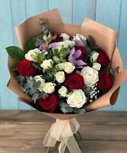 Букет цветов из:  Розы и Альстромерии в Курильске