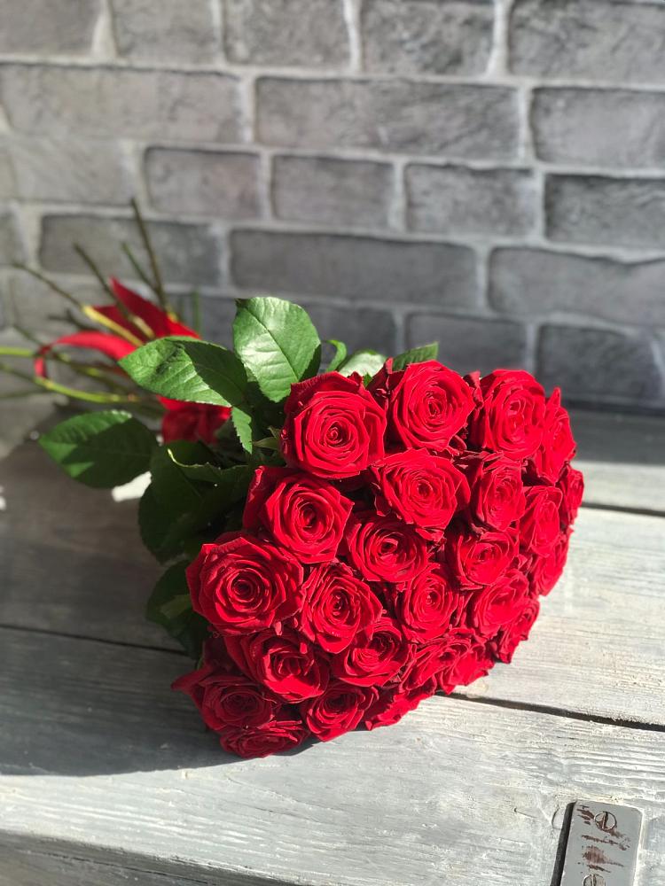 Букет Красные розы Фридом в Курильске