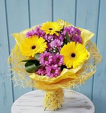 Букет цветов из:  Хризантемы и Герберы в Курильске
