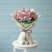 Букет цветов из:  Орхидеи и Розы в Курильске