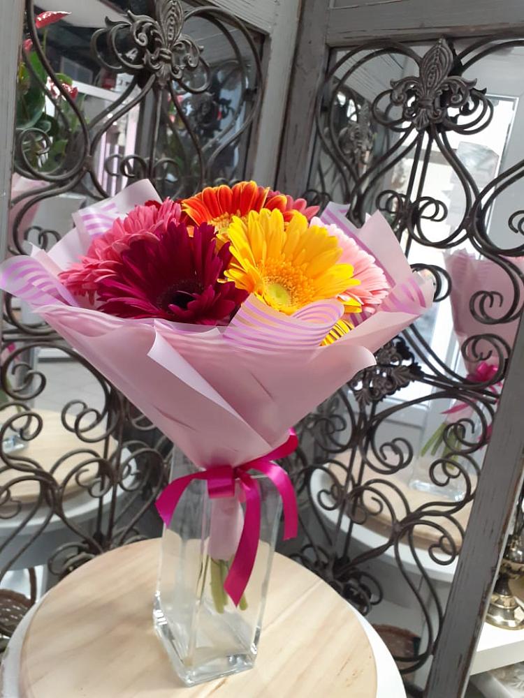 Букет цветов из: Герберы в Курильске