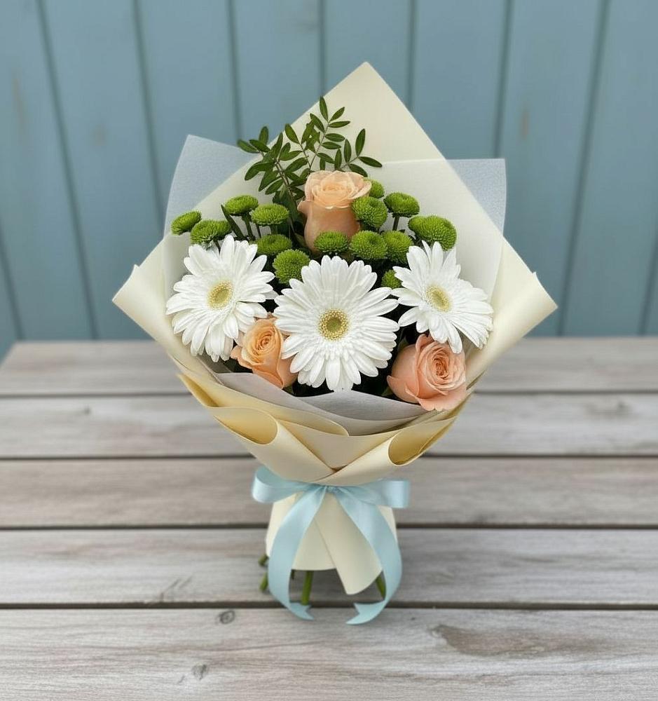 Букет цветов из: Герберы, Розы и Хризантемы в Курильске
