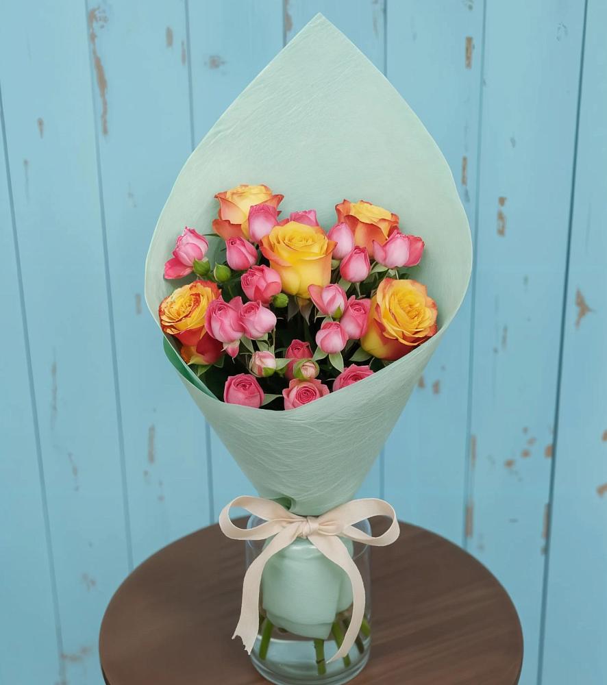 Букет цветов из: Розы в Курильске