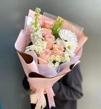 Букет цветов из:  Хризантемы и Розы в Курильске