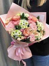 Букет нежные объятья в Курильске Букет цветов из: Гвоздики, Розы и Хризантемы в Курильске