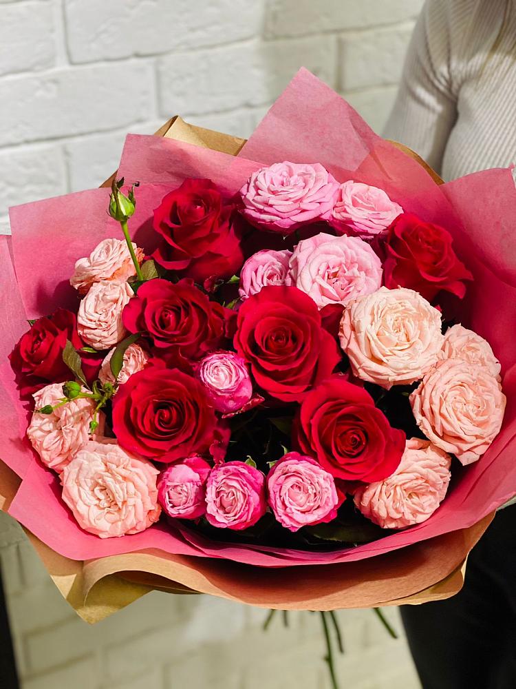 Букет цветов из: Розы в Курильске