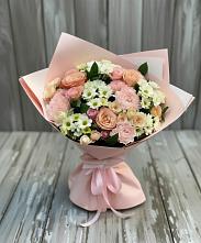 Букет цветов из:  Гвоздики, Розы и Хризантемы в Курильске