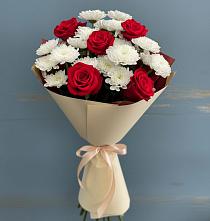 Букет цветов из:  Розы и Хризантемы в Курильске