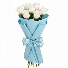 Букет 7 белых роз Проуд в Курильске