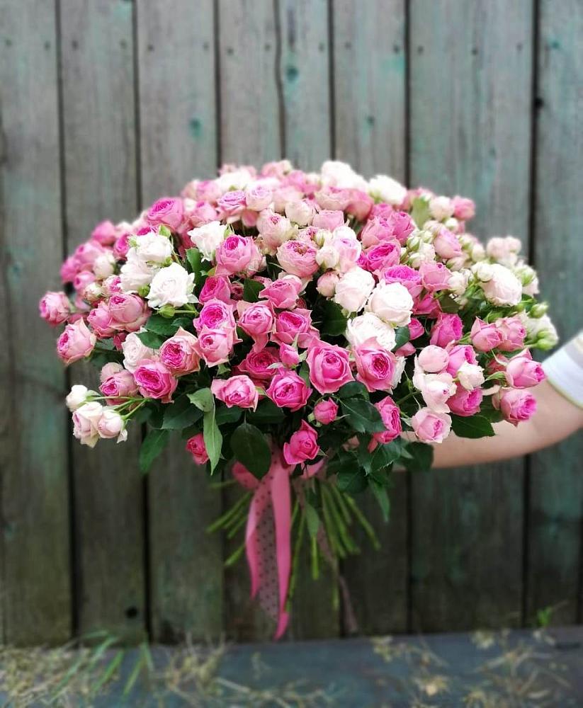 Букет Розовые кустовые розы Натали и Лав Лидия в Курильске