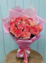 Букет 15 Розовых роз Равель в Курильске
