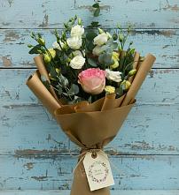 Букет цветов из:  Розы и Лизиантусы #REPLACE_PRED# Курильске